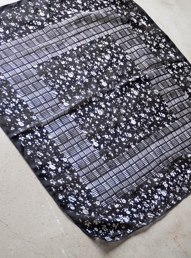 unknown used floral and houndstooth pattern polyester scarf