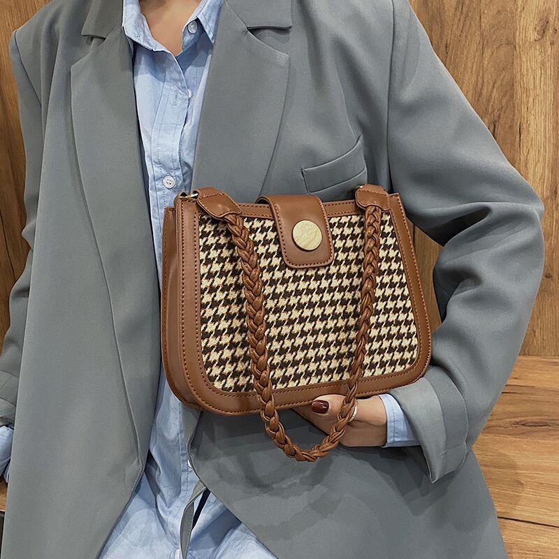 レトロな香港スタイルのスモールバッグ女性2020新しいトレンディなバージョンのワイルドメッセンジャーバッグアンダーアームバッグテクスチャスタイリッシュなスモールスクエアバッグ Tiancai_Wing_Bag65452955226