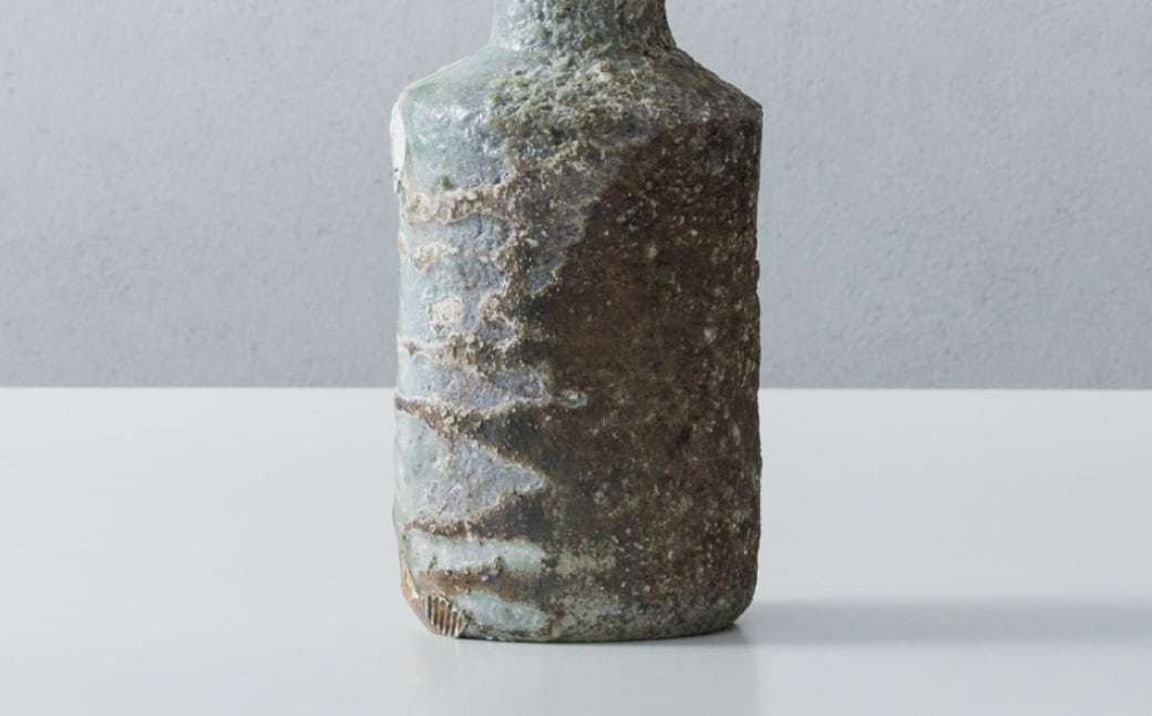 土平窯 藤ノ木土平】唐津焼／穴窯 砧型唐津灰被り花生け | ピースクラフツ