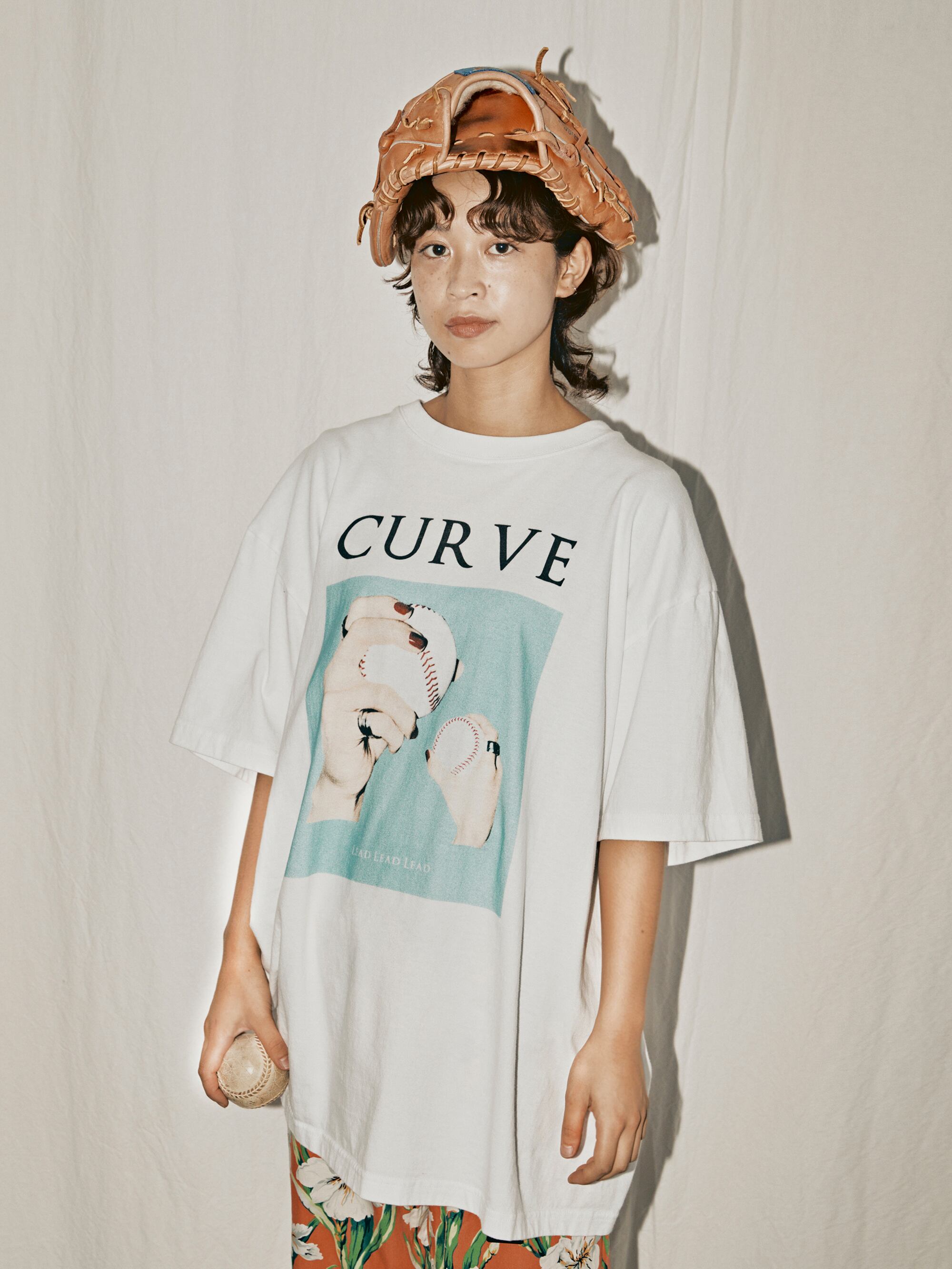CURVE T-Shirt