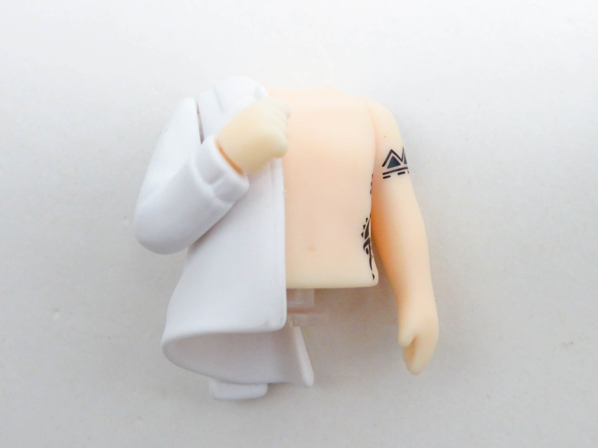 再入荷(A-ランク)【1597】 宮村伊澄 体パーツ タトゥーの入った上半身 ねんどろいど