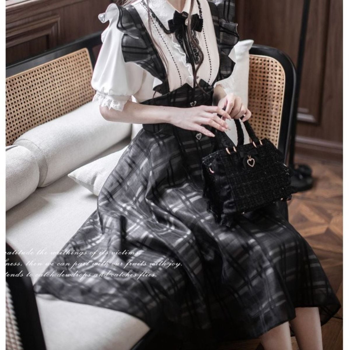 エレガントフリルジャンパースカートセットアップ：ブラウス(半袖