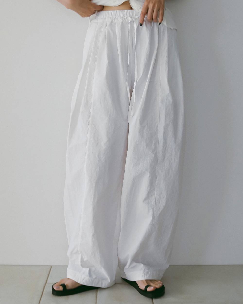 anuke 】Volumetuck Cocoon Pants | valance 福井｜レディース