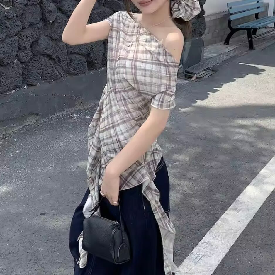 スパイシーヘムオフショルトップス