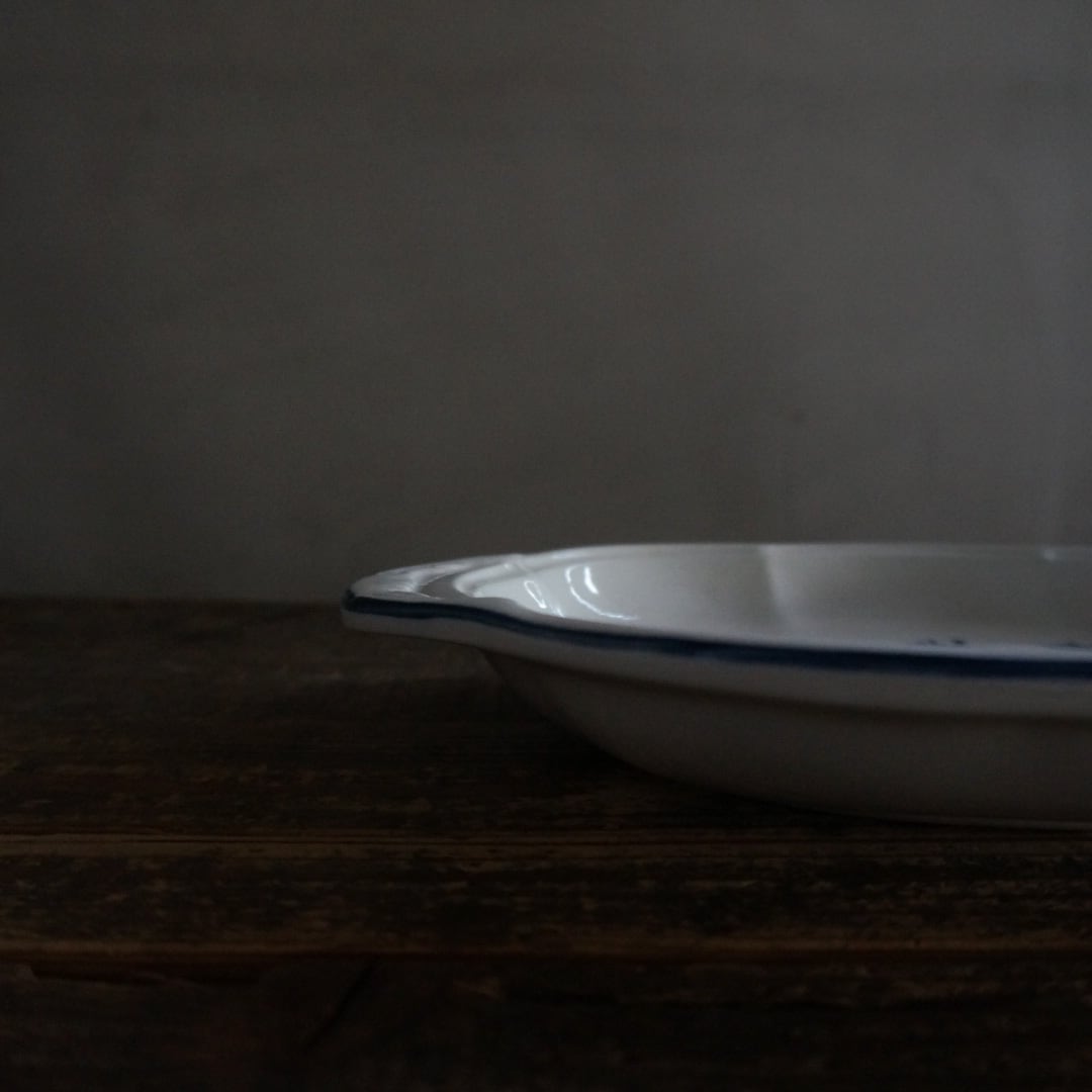 古い国産の陶器皿