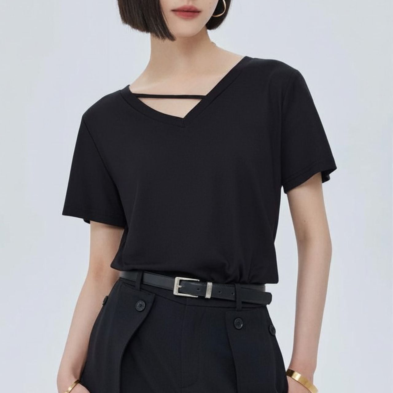 フロントストラップ Vネックカットソー 0585