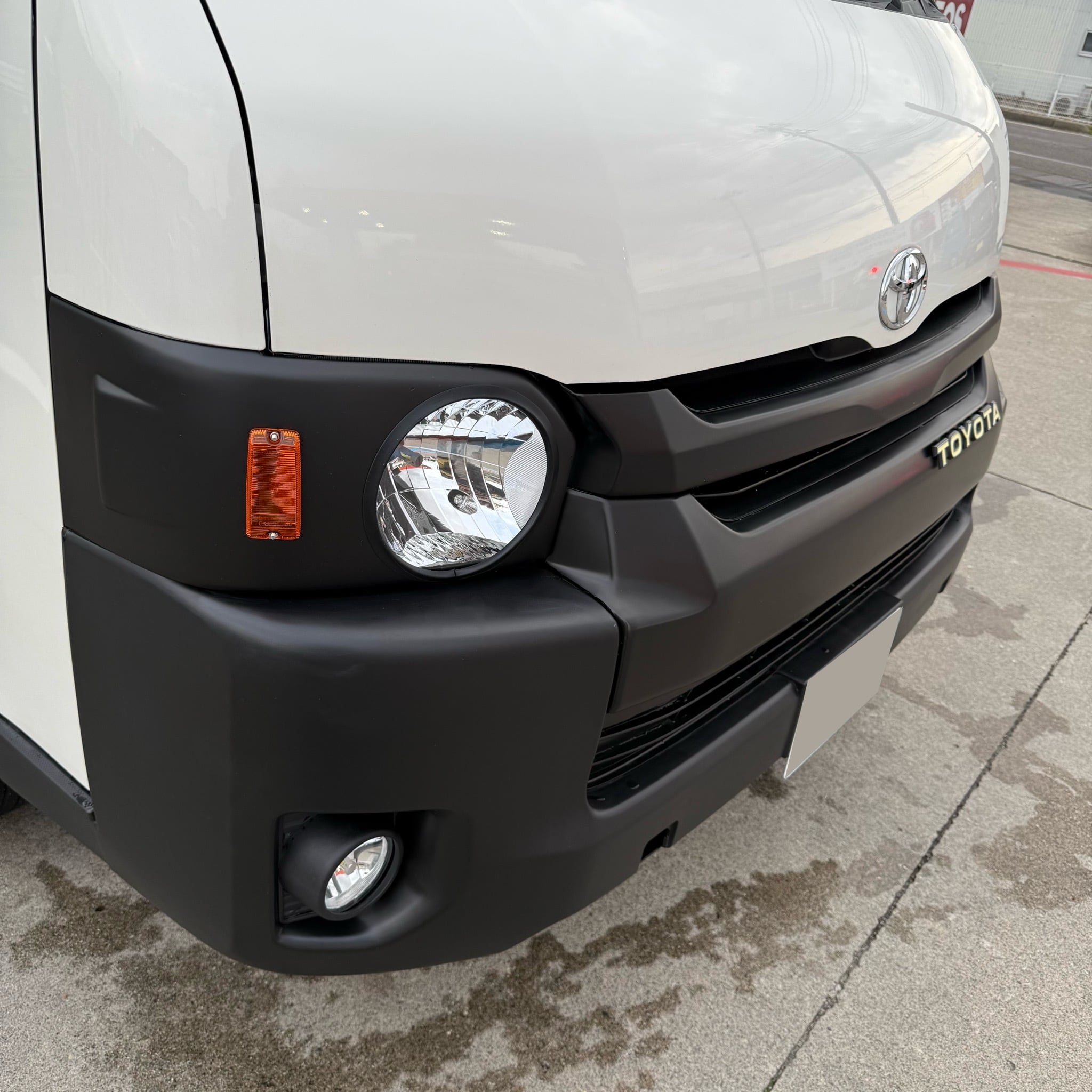 200系ハイエース3型ワイド丸目キット | garage270