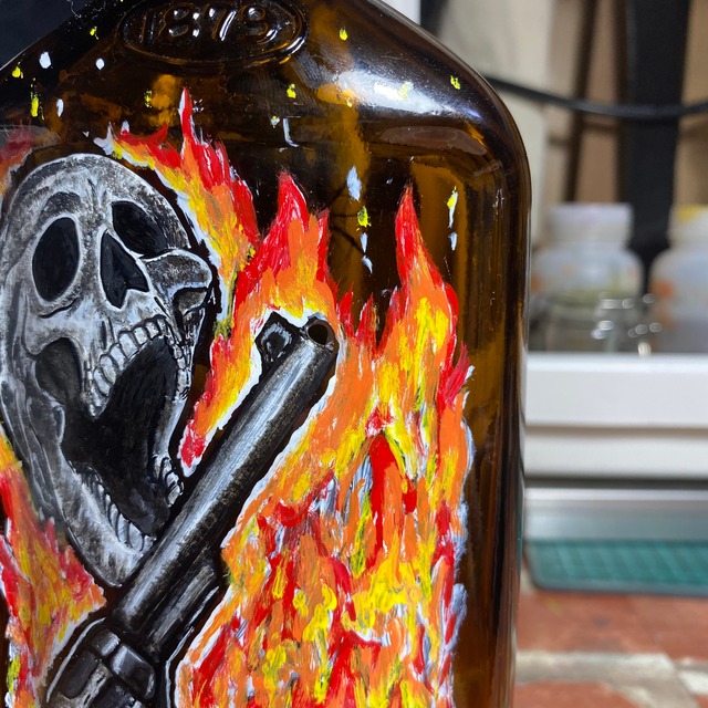 お香立て ウイスキーボトル インテリア 雑貨 ピンストライプ イラスト アートワーク フリーハンド ドクロ スカル ファイヤパターン Mad Pinstriping