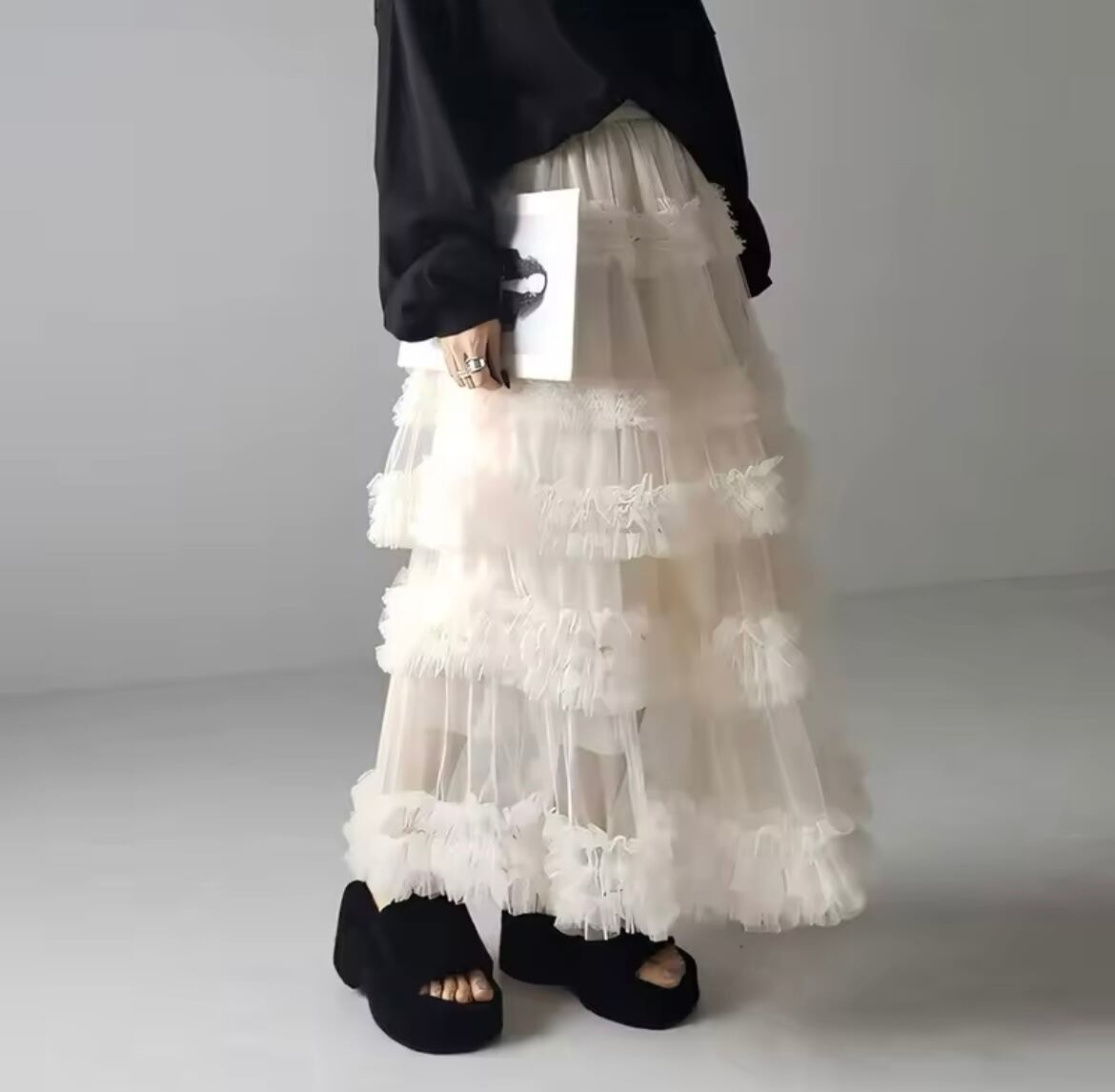 ボリュームティアードフリルスカート