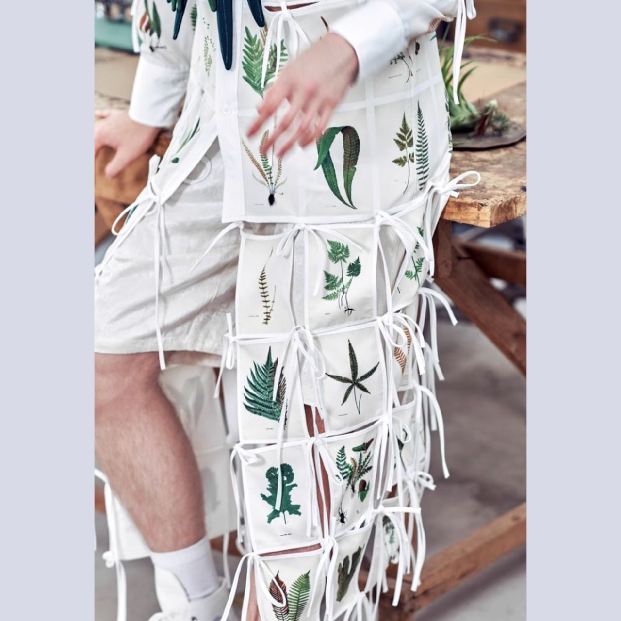 規則的に並べられた植物図鑑ロングシャツ【メンズ】　E00252