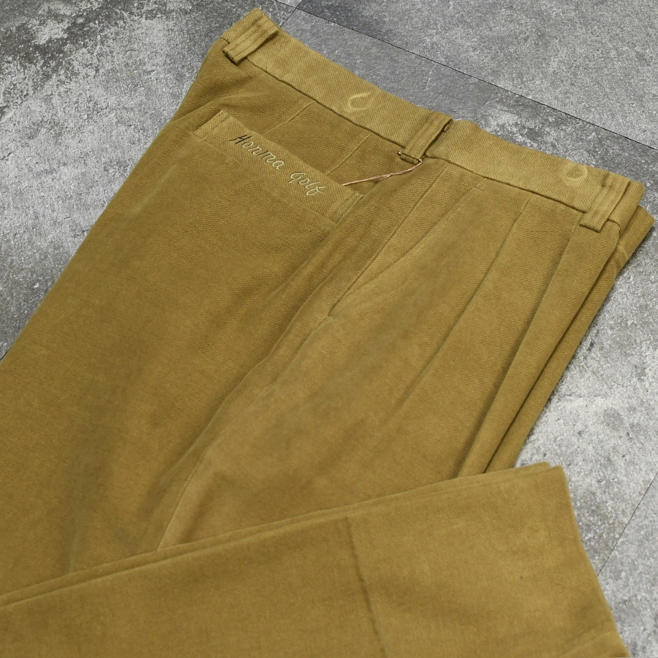 velour 2 tuck wide slacks mustard
