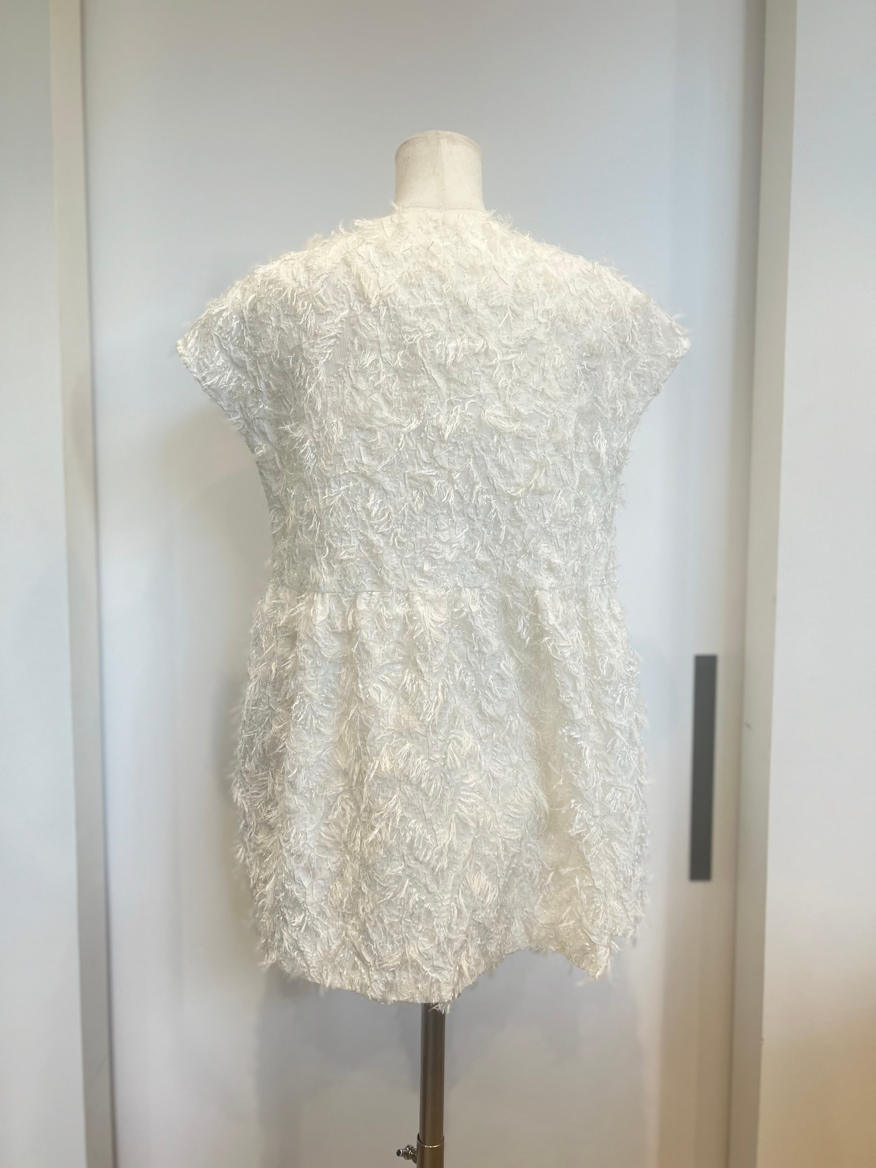 【PASSIONE】パールボタンシャギーフリンジジレ　516929