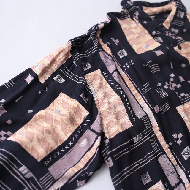 black base square art pattern loose rayon shirt