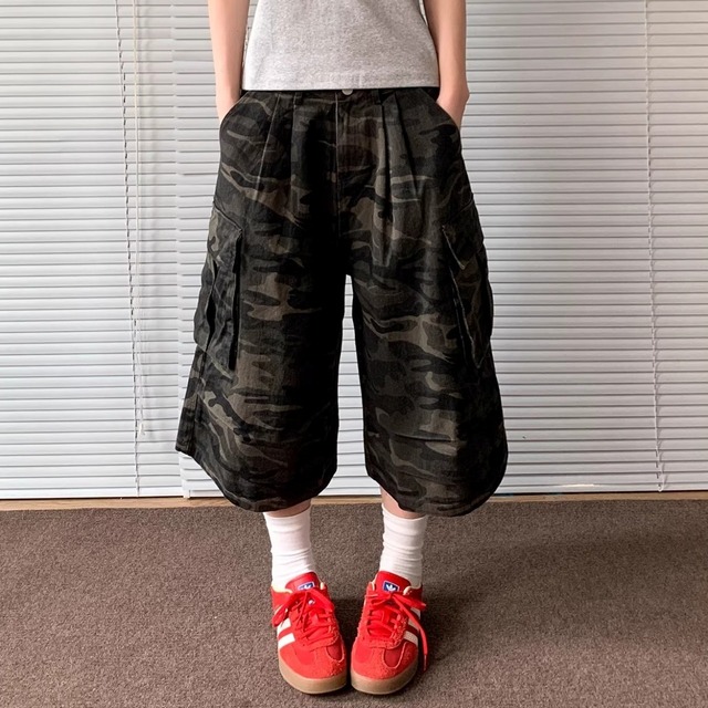 カモフラボリュームラインクロップドカーゴパンツ 1col   R01824