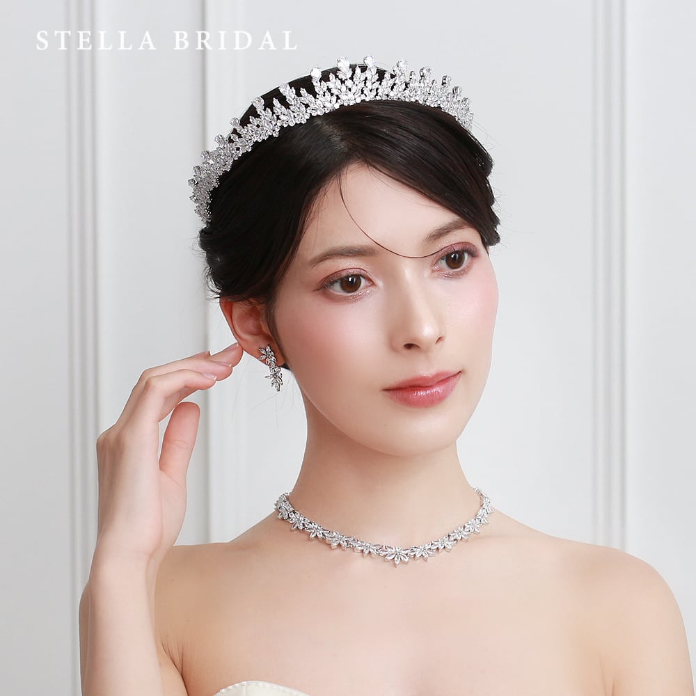 花柄マキシドレスクリーニング済21000円さらに値下げイヤリング、ネックレス付き キュービックジルコニア ウェディングジュエリー アカシア ネックレス