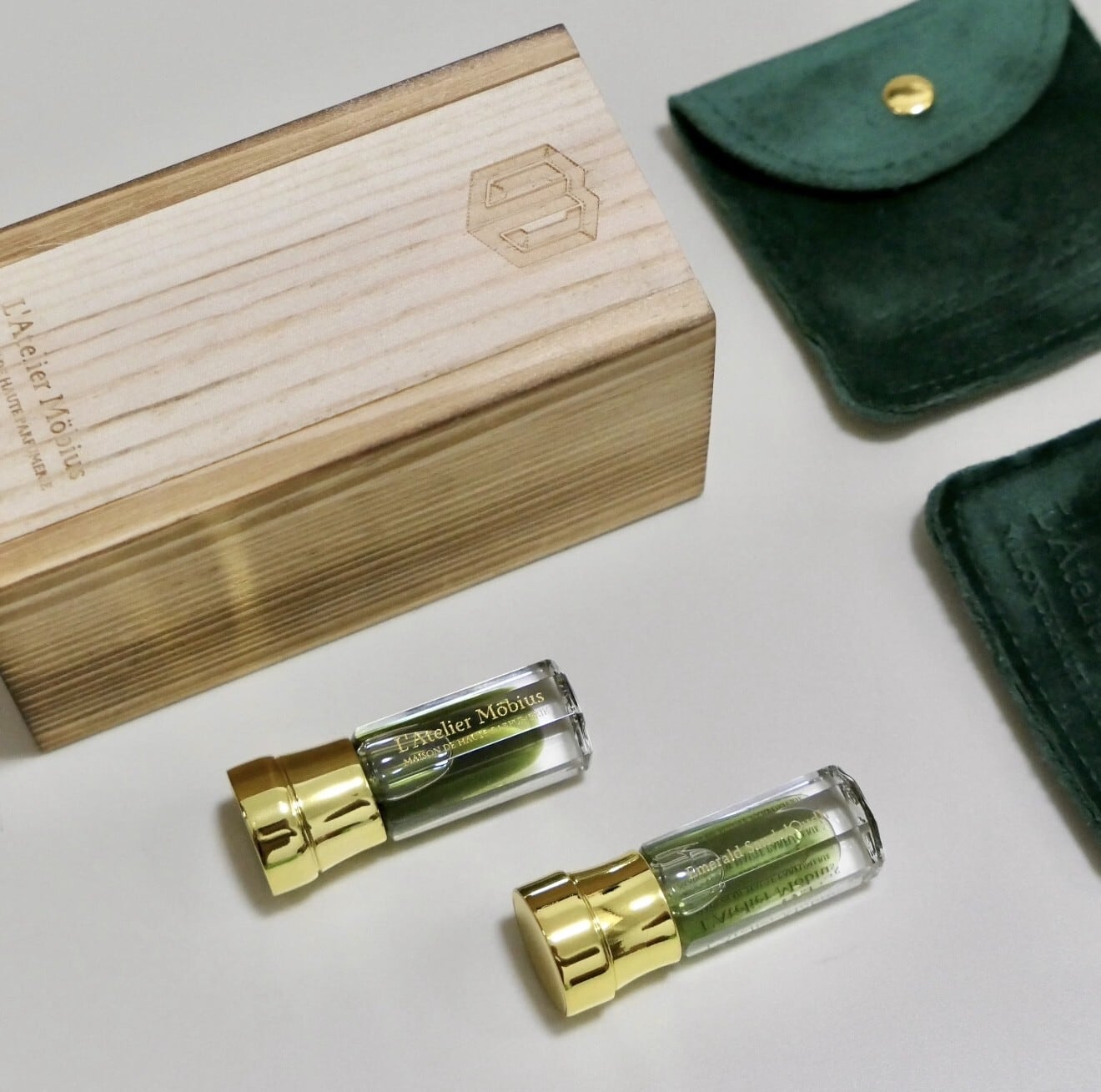 MOBIUS FRAGRANCES】Emerald Sandal Oudh 100% | 香跡万里KOUSEKIBANRI