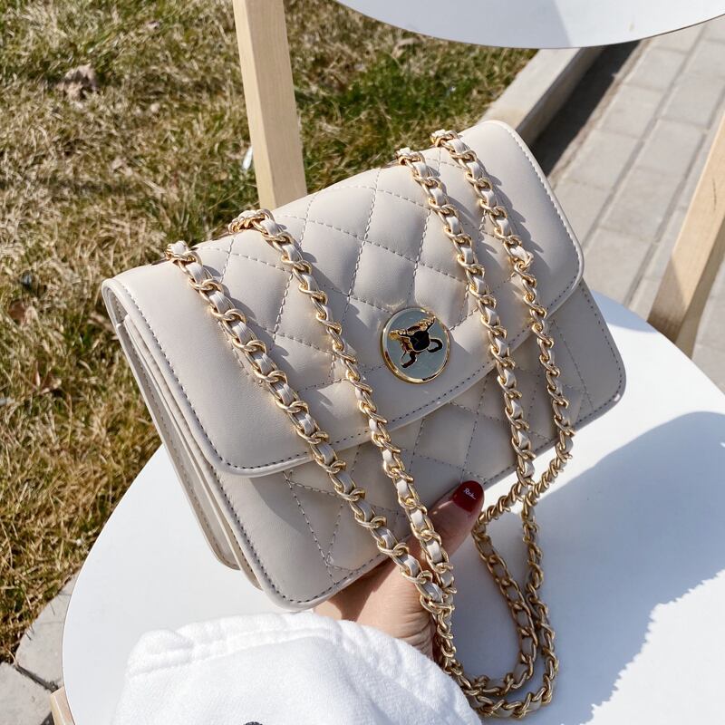 今年人気のスモールバッグ女性2020ワイルドクロスボディバッグひし形チェーンファッションスモールスクエアバッグの新しい流行バージョン 手作りハンドバック16423990928