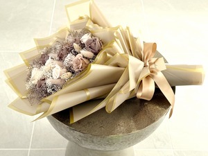 Taupe（トープ）｜プロポーズブーケ／12本のプリザーブドローズ グレージュ