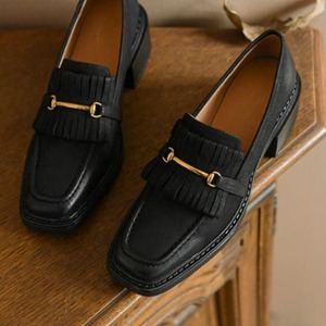 タッセル＆メタルバックルスクエアローファー W10312