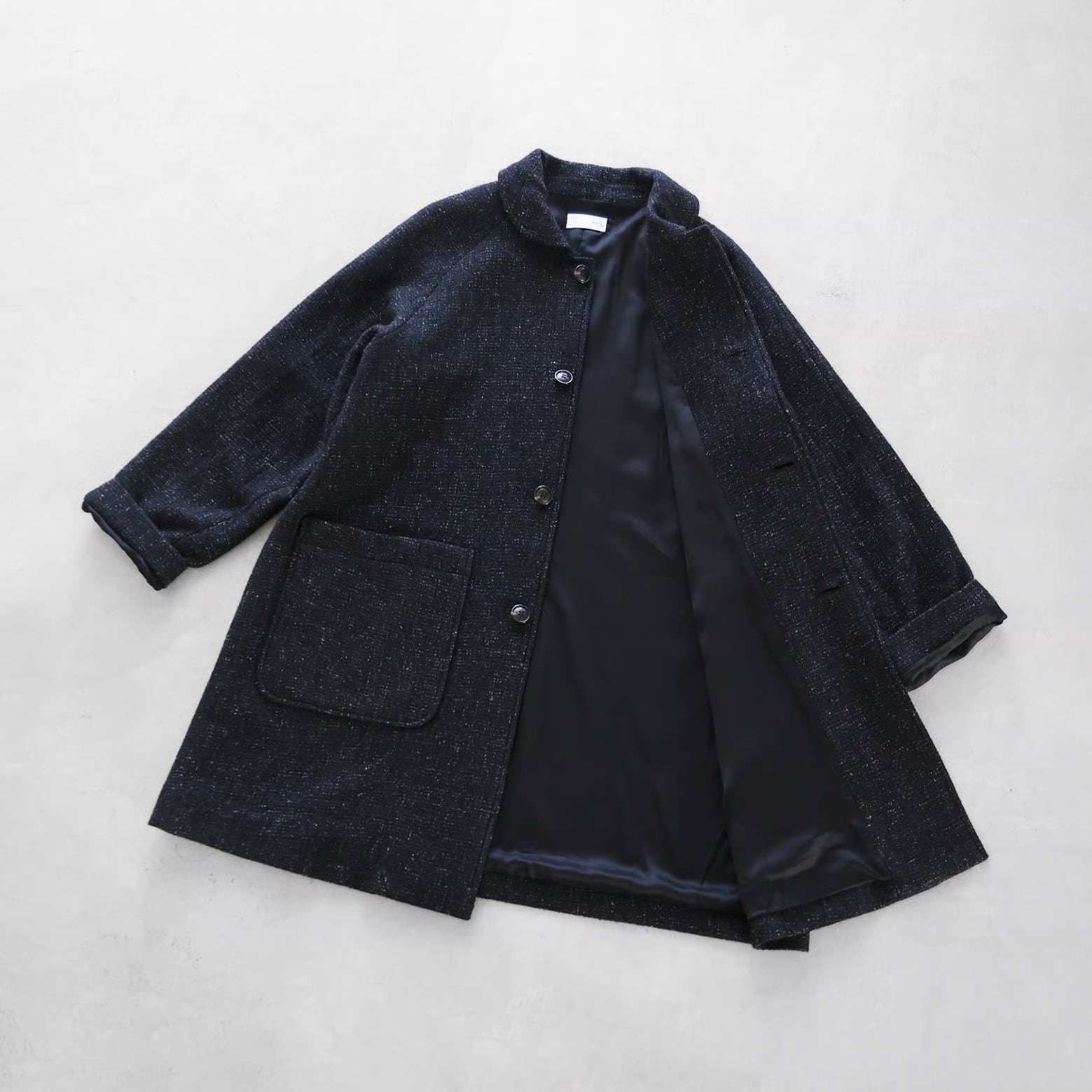 HUIS “HUIS×尾州”縮絨リネンウールミドルコート　遠州織物　huis HUIS×尾州 / 縮絨リネンウールミドルコート - ブラック | hinata
