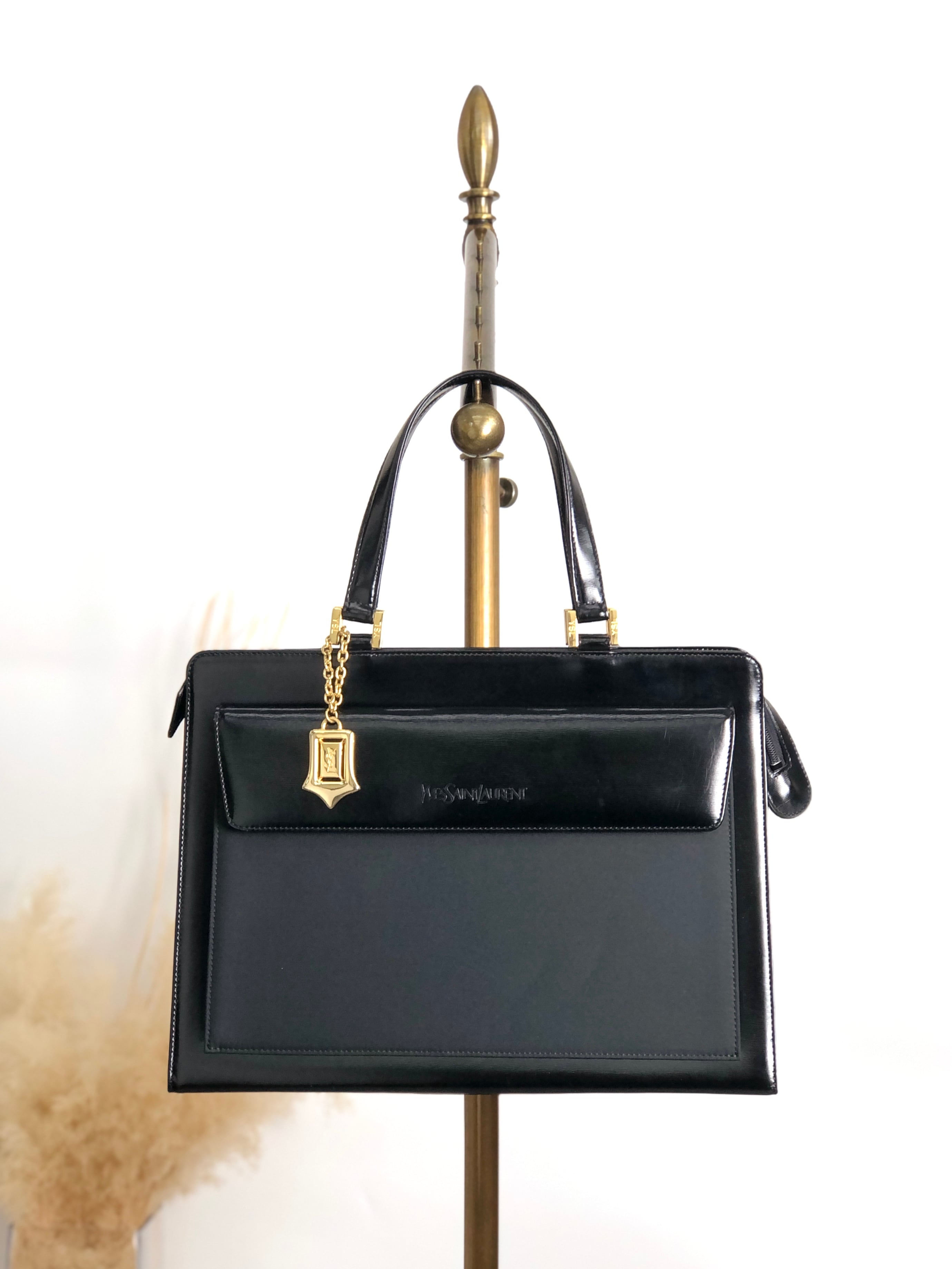 Yves Saint Laurent イヴ・サンローラン ハンドバッグ ブラック ロゴチャーム レザー vintage ヴィンテージ オールド 7mza73