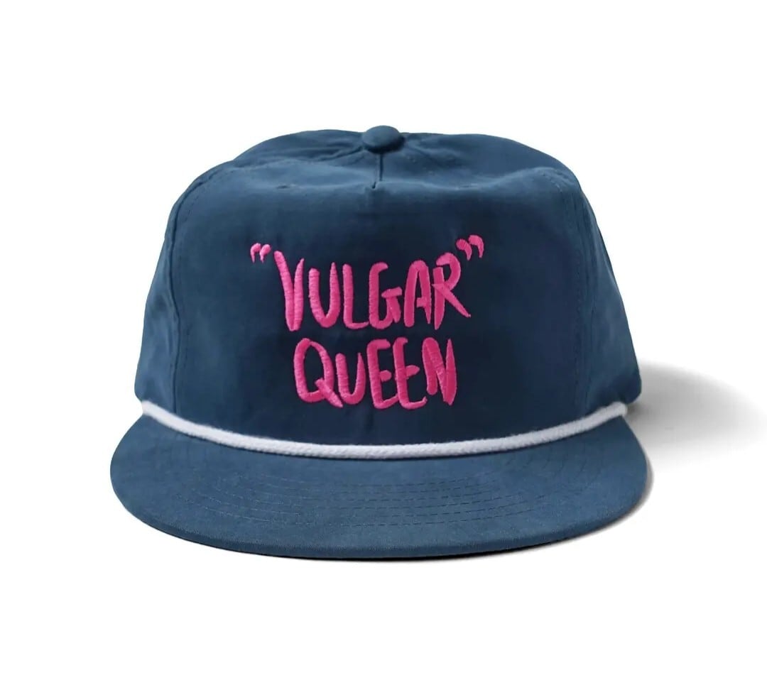 A PUZZLING HOME VULGAR QUEEN 5PANEL CAP - NAVY