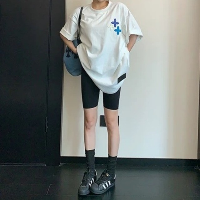 フラワーモチーフバックデザインTシャツ 3col R02444