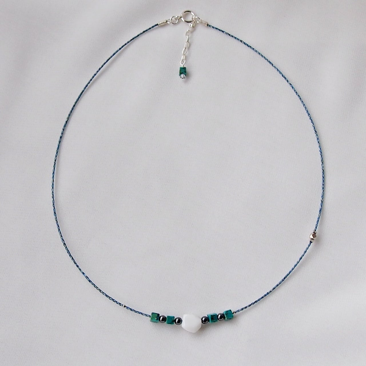 白珊瑚/天然石/手織り絹糸/ネックレス | ChocoRal Jewelry