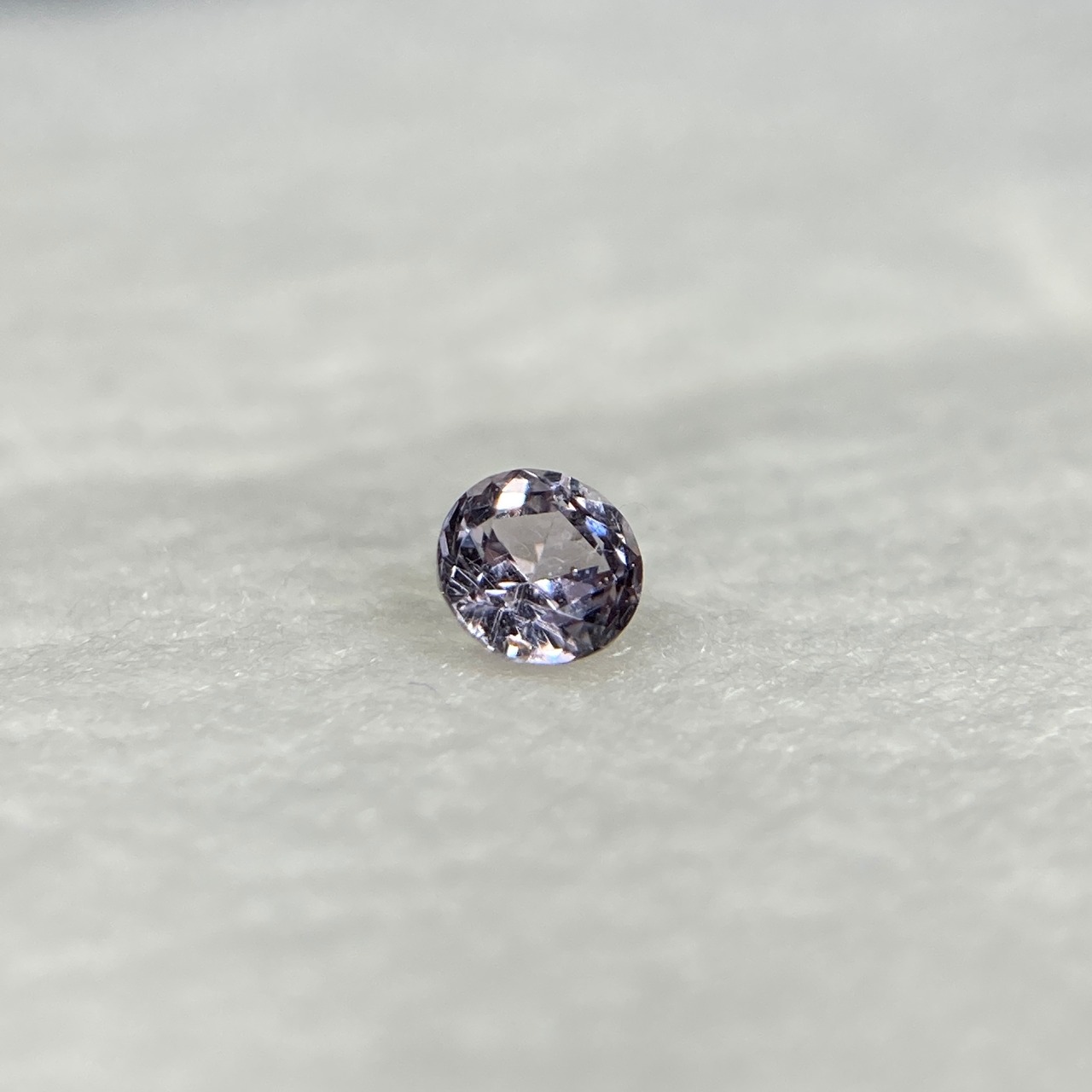 ローズカットサファイア 白系 約2.9mm r-0136