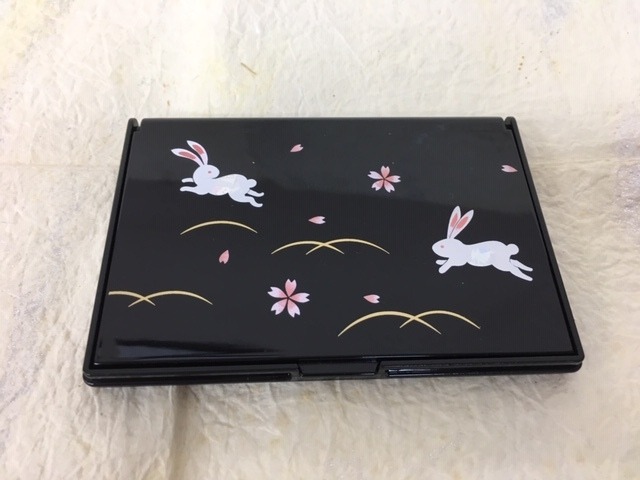 36-2509 携帯名刺＆カードケ－ス 黒 うさぎ遊 Portable Name Card Case w Rabbit