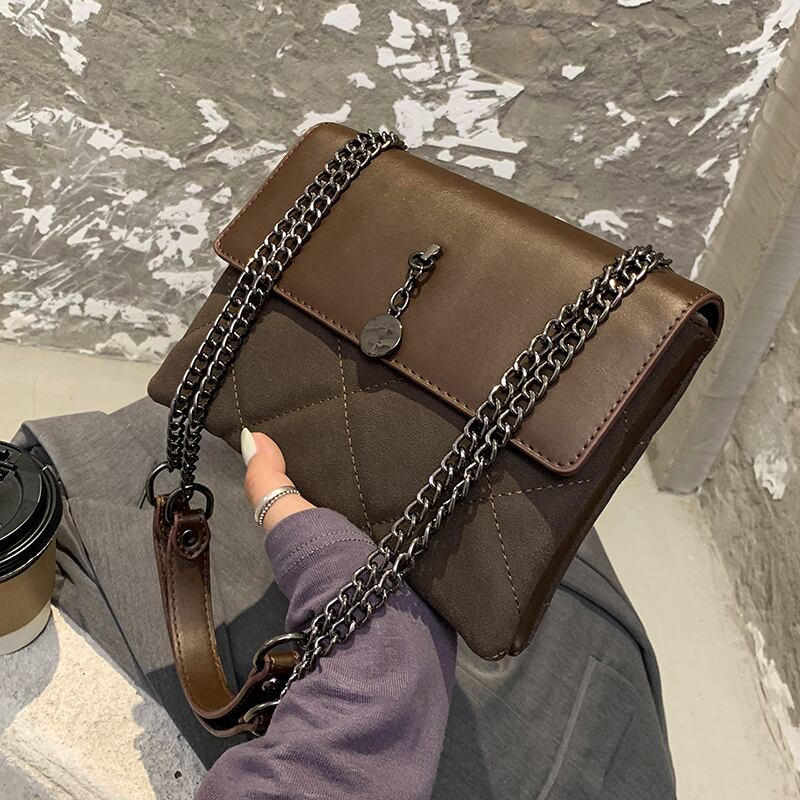 オータムウィンターチェーン レッド 秋物 冬物 スクウェア メッセンジャーバッグ 手作りハンドバック97061179518