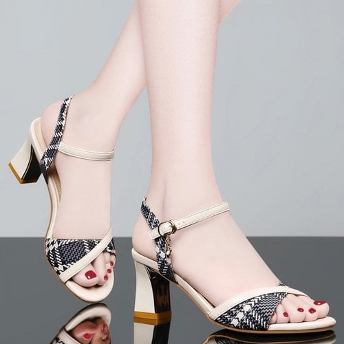 サンダル レディース パンプス アンクルストラップ バックバンド オープントゥ ローヒール 太ヒール チェック サンダル 大人可愛い こなれ感 きれいめ  普段使い 通勤 5.5cm