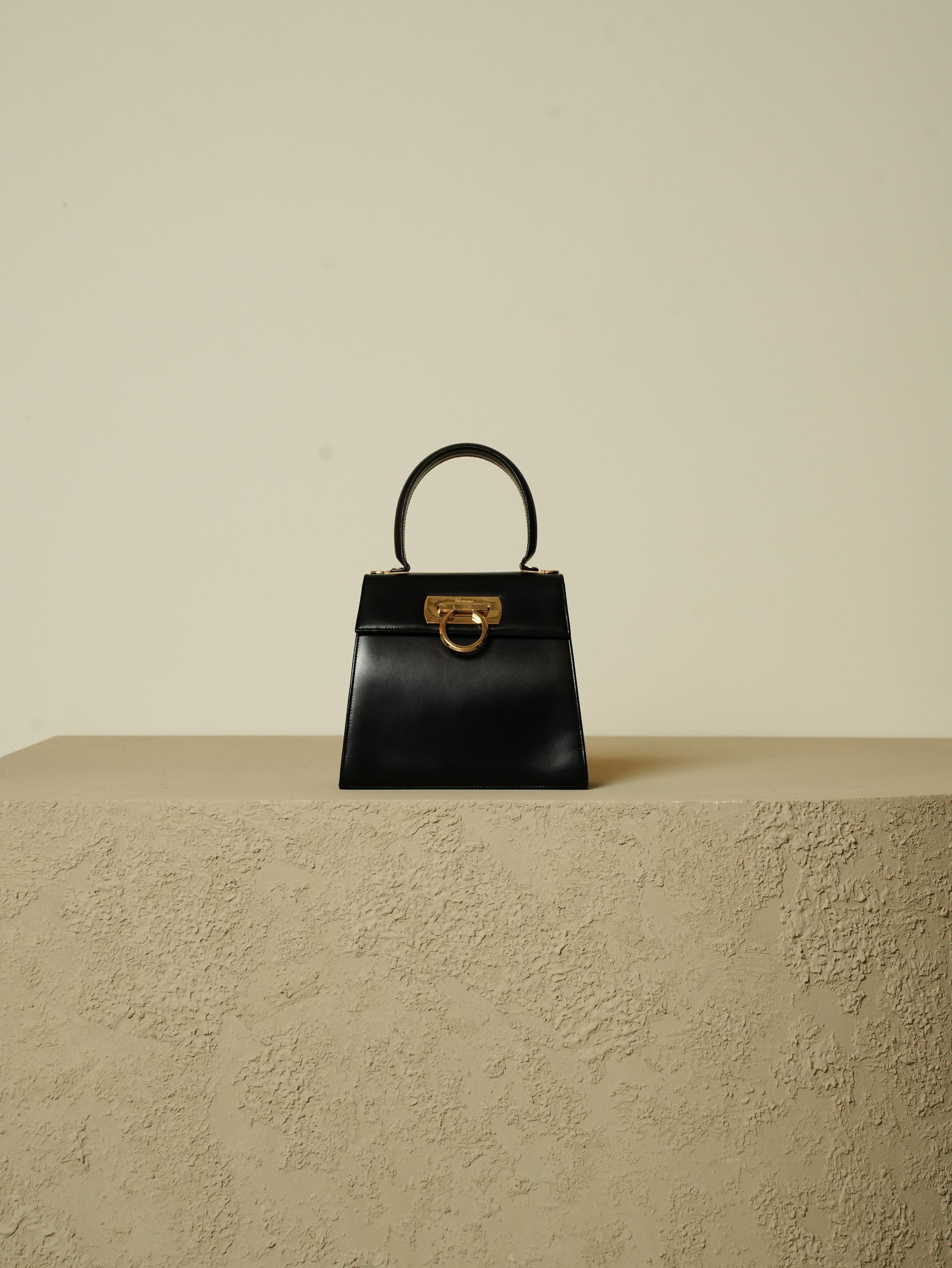 Ferragamo | Raum Vintage