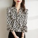 ブラウス レディース 長袖ブラウス 秋服 オフィスブラウス リボンネック オシャレブラウス プリントトップス 韓国風 大人 上品 通勤OL ゆったりシャツ 40代 50代