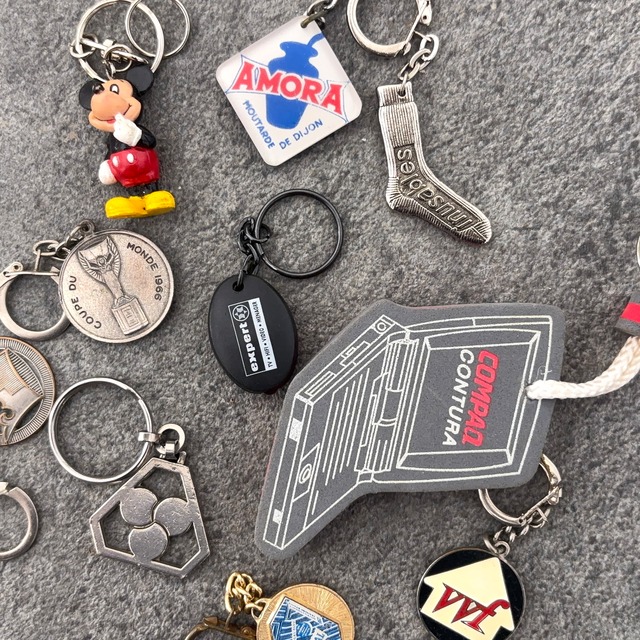 10個  フレンチ キーホルダー フランス 雑貨 ヴィンテージ  2410021-4