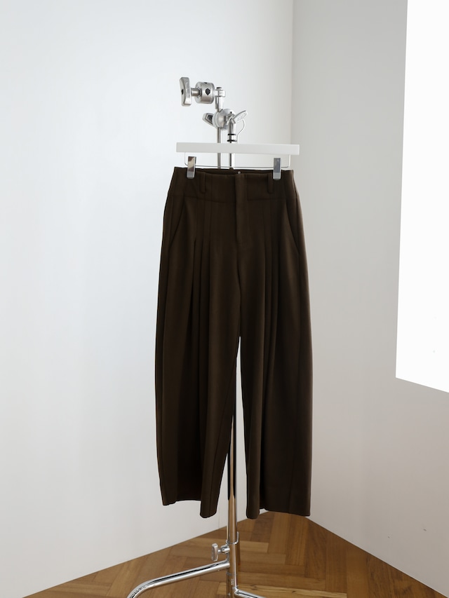 3tuck wide slacks（olive brown）