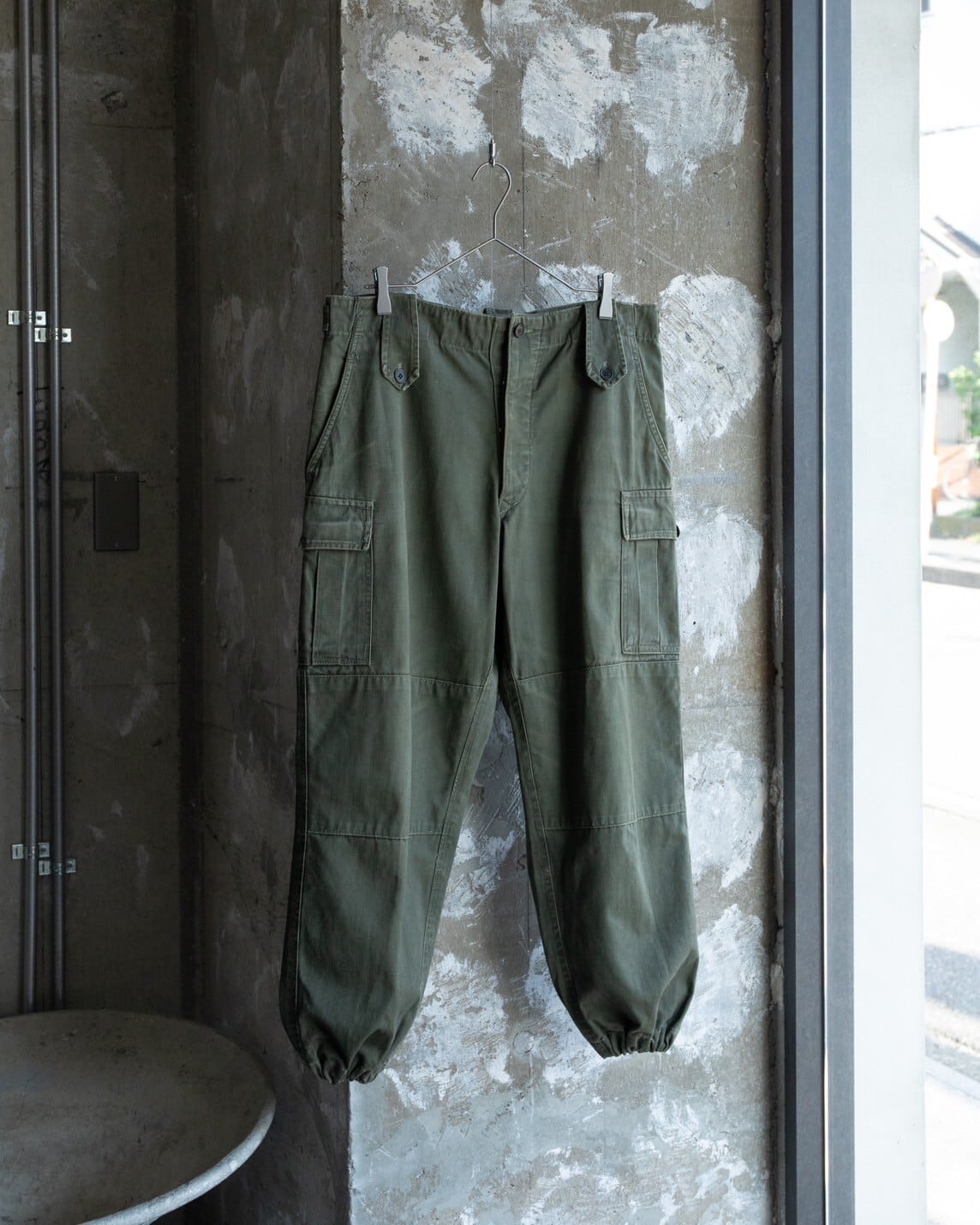 新品未使用タグ付き リーバイス アクションスラックス 80s カーキ1867 新品未使用タグ付き リーバイス アクションスラックス 80s カーキ1867