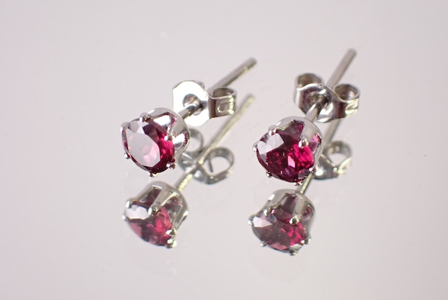 ロードライトガーネットピアス　約0.3ct　[D9-37]