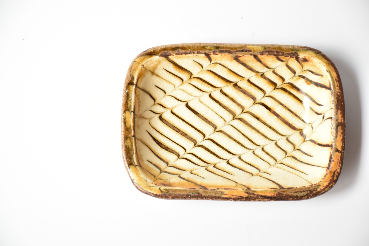 小代焼ふもと窯 / 井上尚之 :  角皿 (特小) スリップウェア