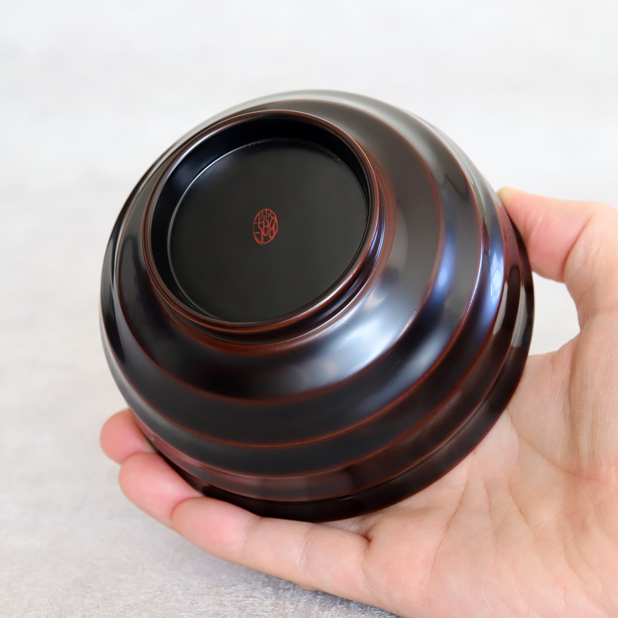 毎日のお味噌汁やスープ用としてベストサイズ。シンプルで形状も