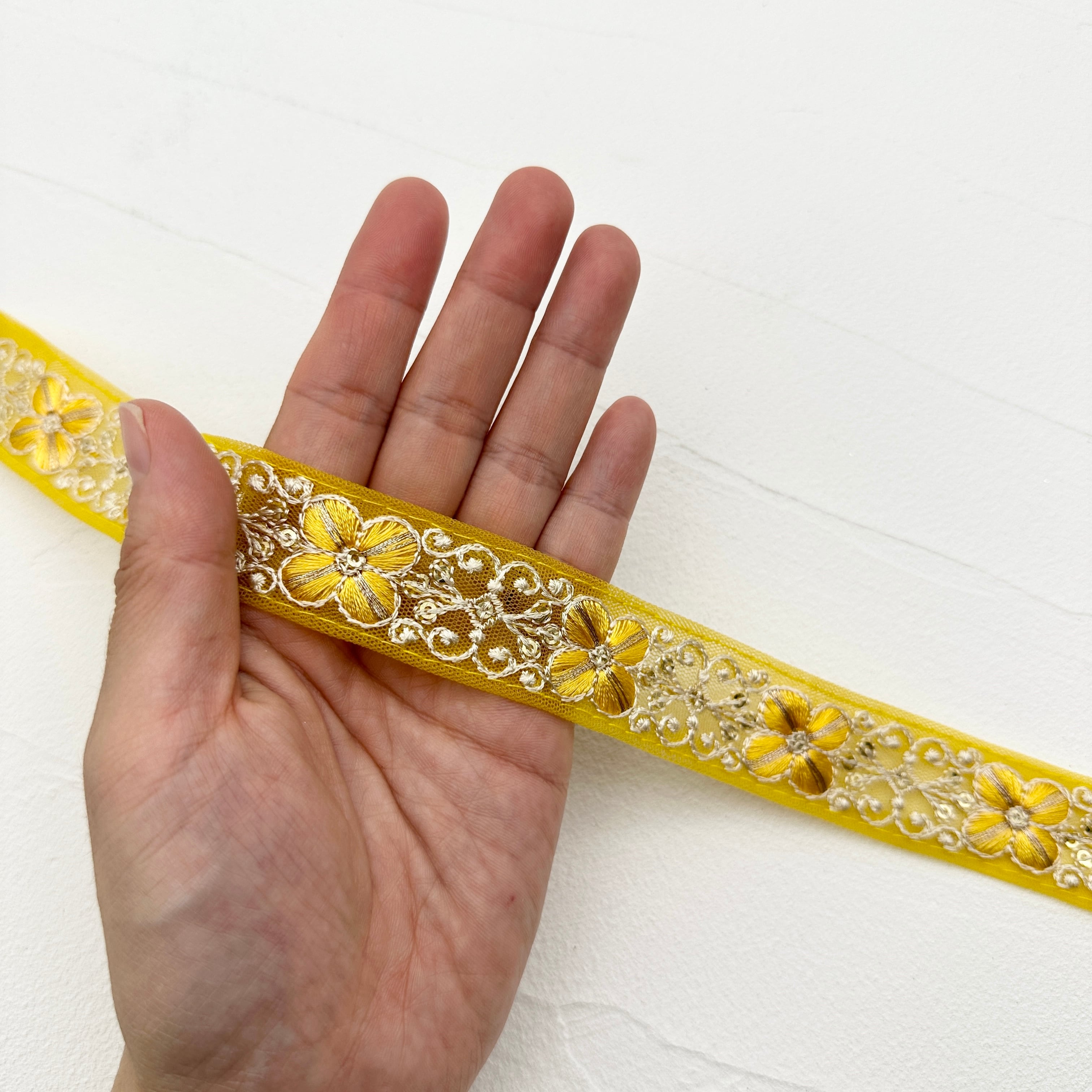 クローバー [イエロー] インド刺繍リボン 1044 | インド刺繍リボン専門