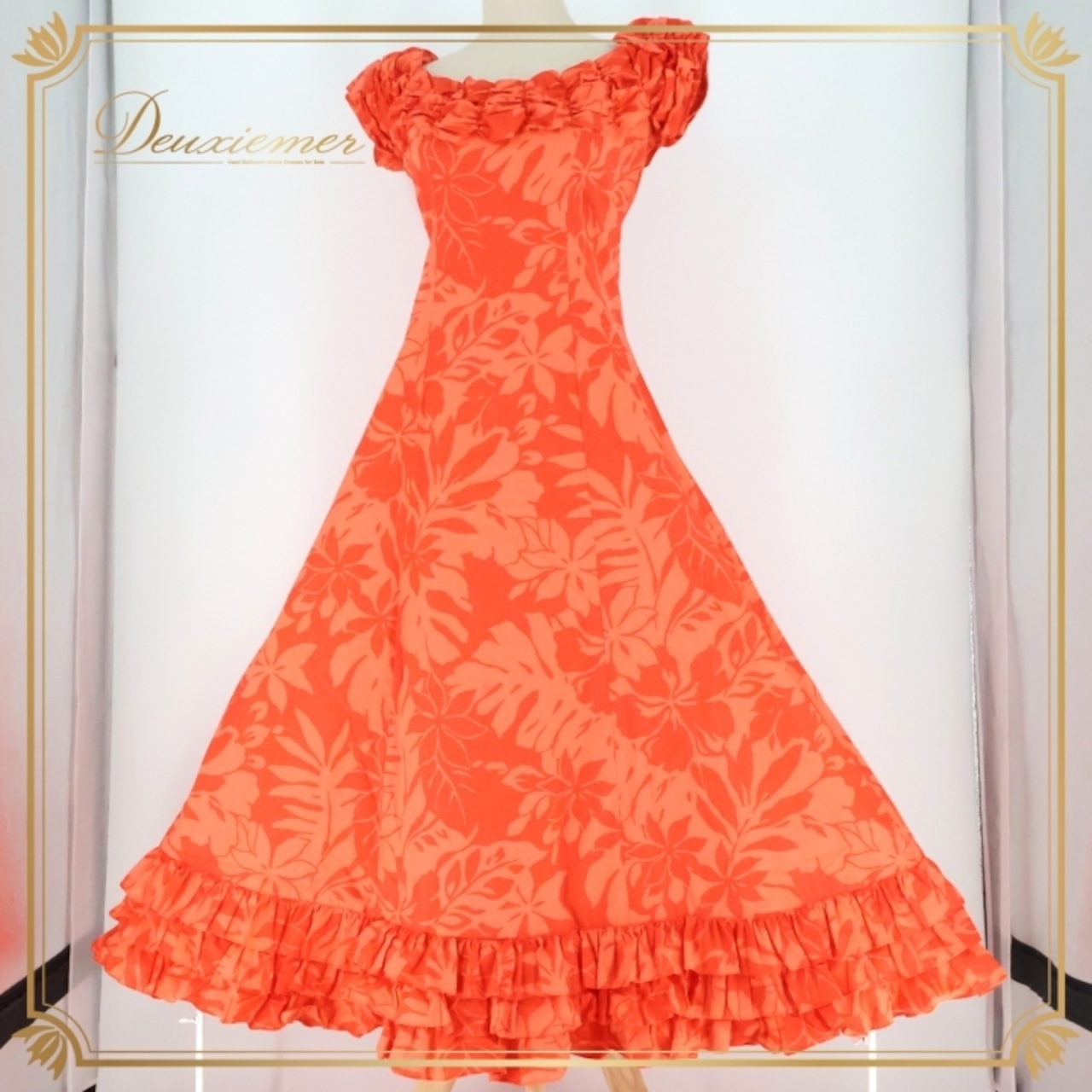 フラダンス 衣装 ワンピース ドレス オレンジ系 CC Fashions ハワイ製 ティアレ柄 ハワイアンプリント アロハ フラ ダンス レッスン 練習 花柄 植物柄 フリル 華やか 鮮やか かわいい おしゃれ 上品 フラワープリント お出かけ 楽しい 夏オシャレ 女性用 ドレッシー リゾート トロピカル ラブリー ドレスアップ