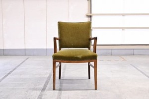 ビンテージ家具 アームチェア オリーブグリーン リベット ファブリック 椅子 ダイニング ドレッサー 書斎【中古家具/中古インテリア/USED家具ユーズド家具/リサイクル】
