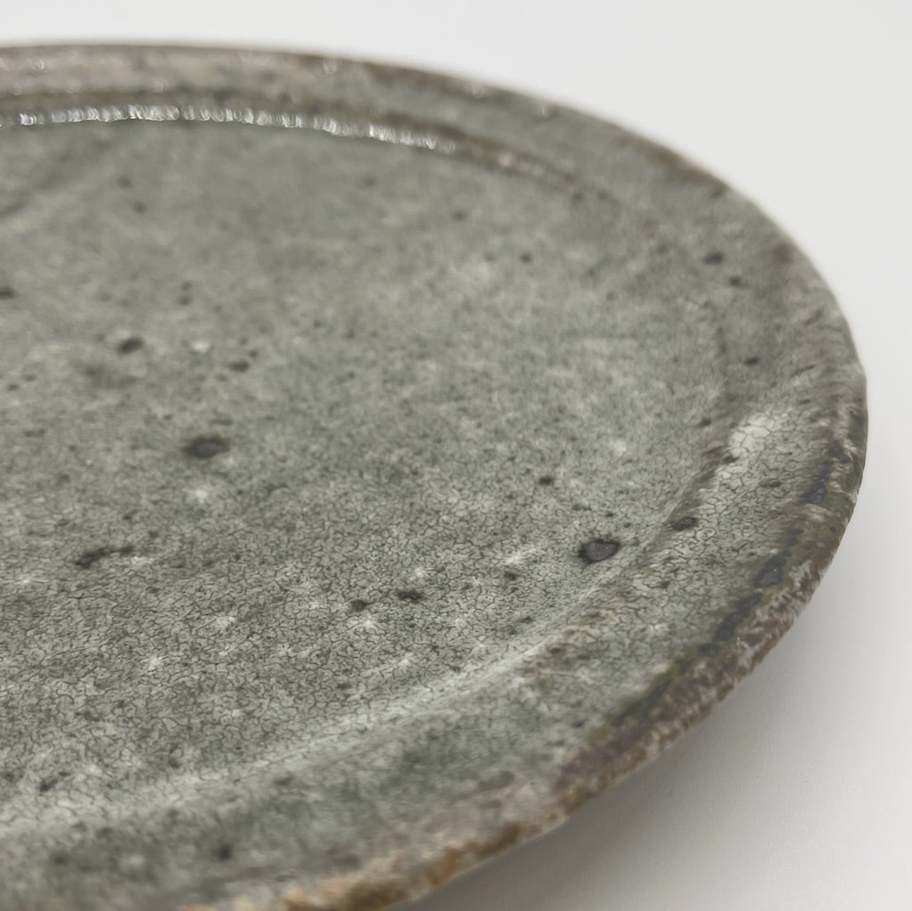 【大幅値下げ！】灰釉リム皿　八田亨作 八田 亨』白掛リム皿M B 2022101000343 | 『うつわ・雑貨と喫茶 わだ』