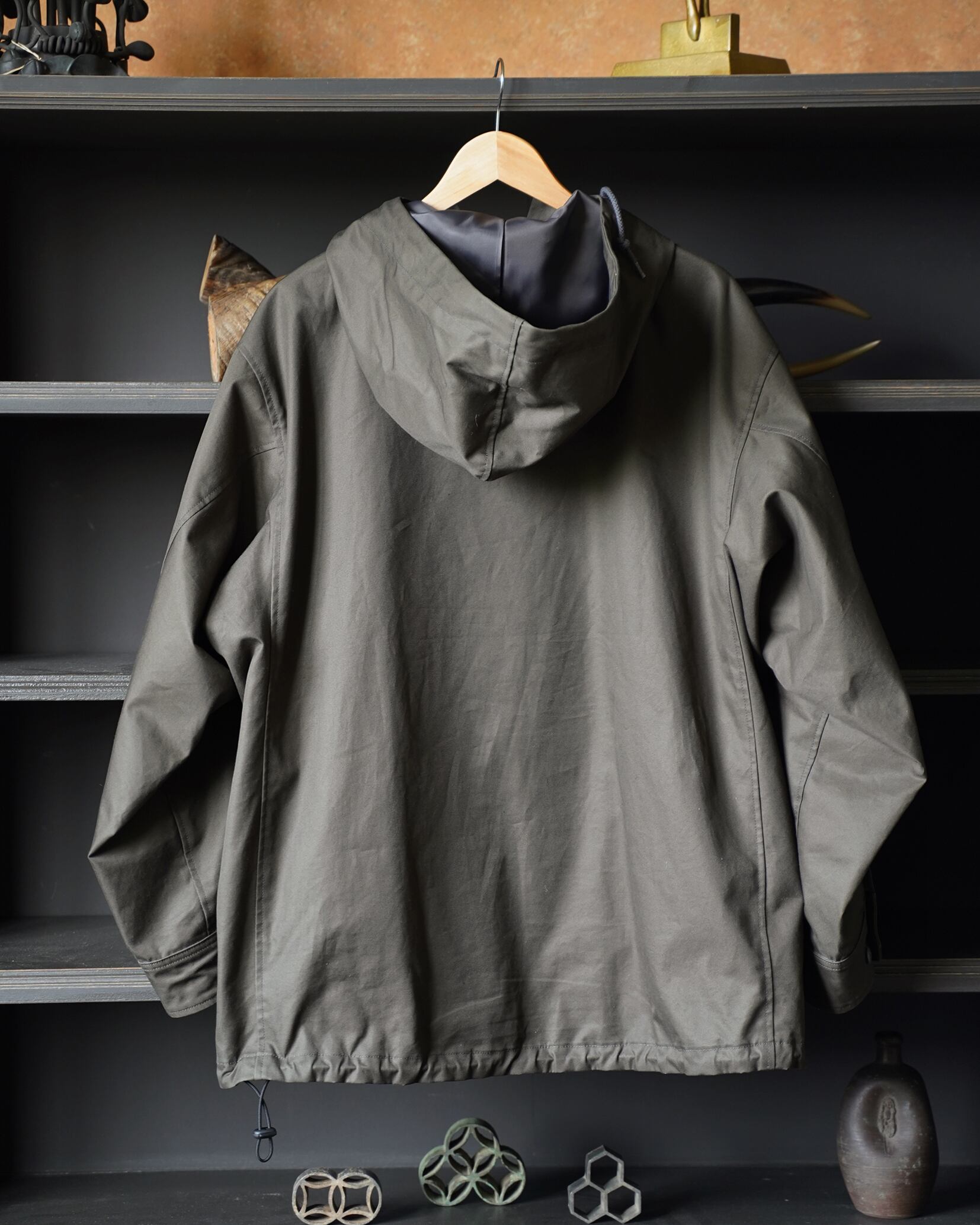 inaca ベンタイル オーバーアノラック