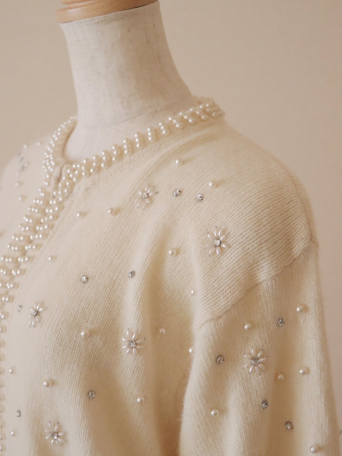 ●pearl & jewelry embroidery design Angora knitted cardigan