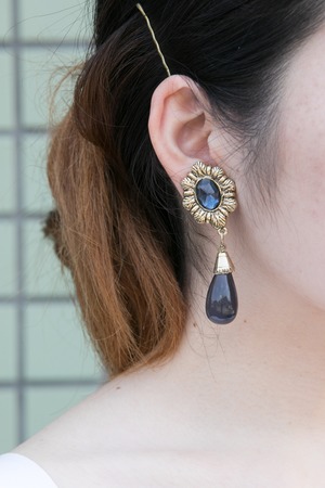 【Run Rabbit Run Vintage 】Hanging blue earring