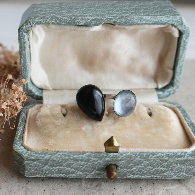 ブラックオニキス×ホワイトシェルのバイカラーフォークリング｜大粒・フリーサイズ＊金属アレルギー対応