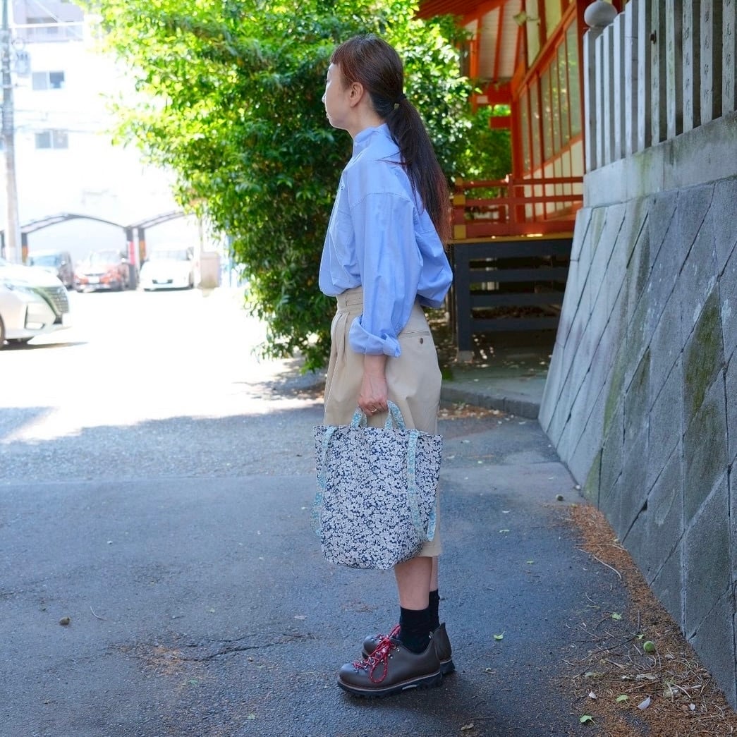 AMIACALVA(アミアカルヴァ) Easy bag(M) A130 (M) FLOWER NAYV | Debby