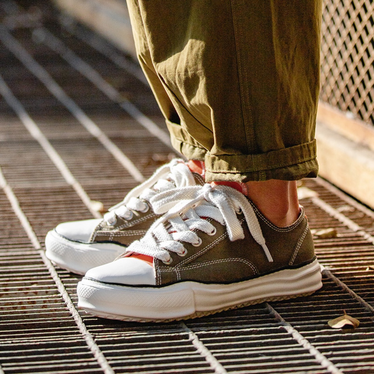 Wave Sole Canvas Sneakers / ウェーブ ソール キャンバス スニーカー